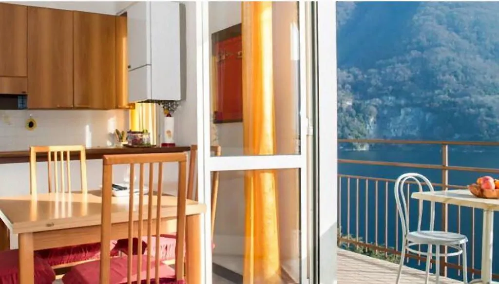 Appartamenti La Porta Sul Lago Laglio Apartment
