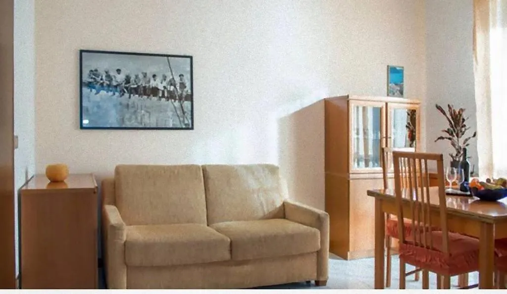 Apartment Appartamenti La Porta Sul Lago Laglio