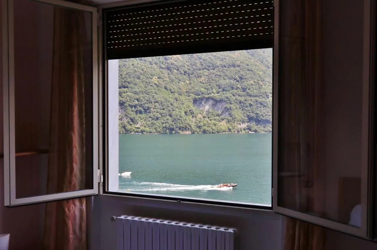 Appartamenti La Porta Sul Lago Laglio 0*,  Italy