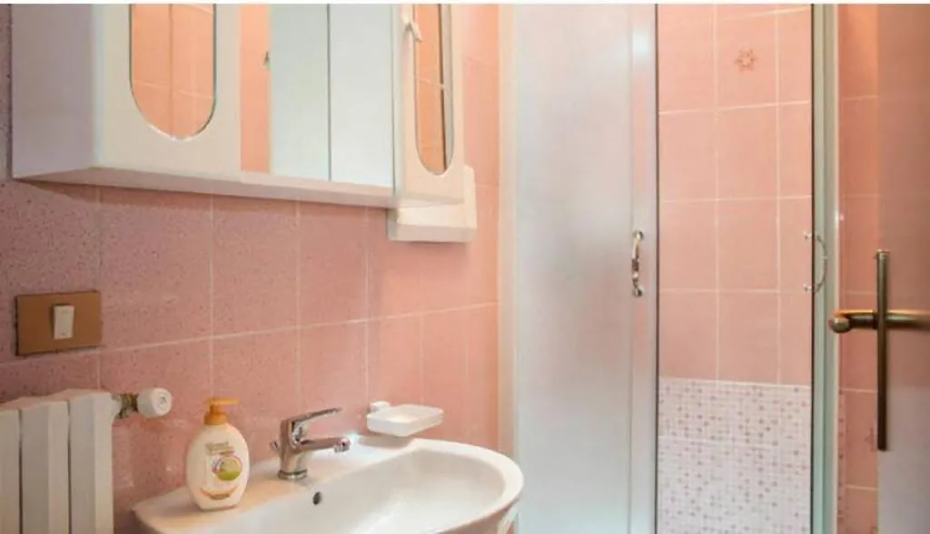 Apartment Appartamenti La Porta Sul Lago Laglio