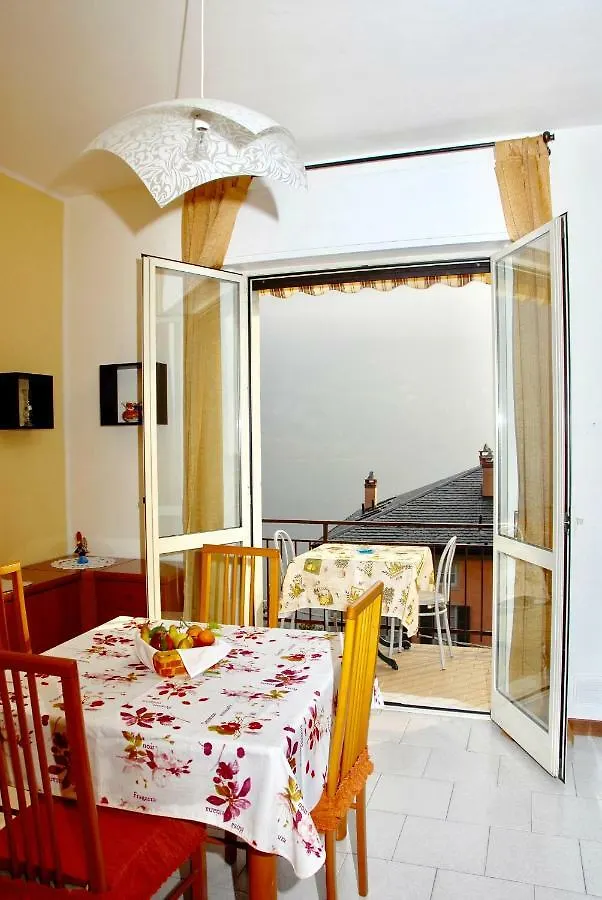 Appartamenti La Porta Sul Lago Laglio Apartment